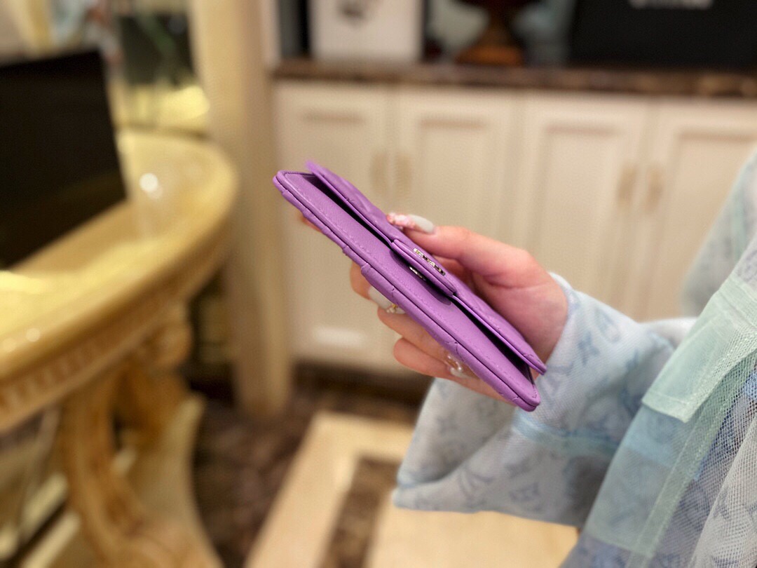 𝗖𝗛𝗔𝗘𝗡𝗟✦In exclusive channel special lambskin 🐑Classic zipper coin card case Taro purple💜