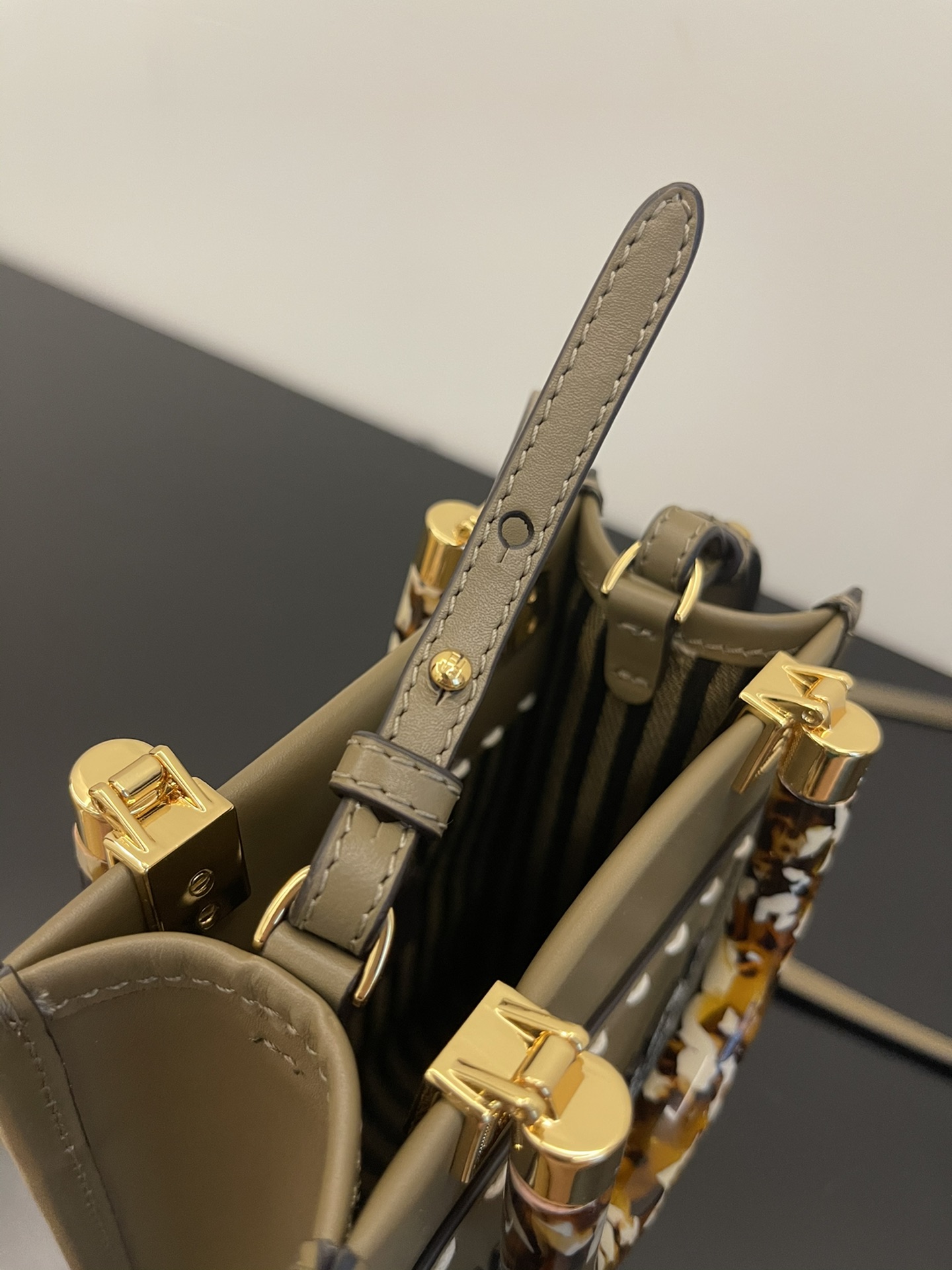 FENDI Sunshine mini tortoiseshell portable crossbody cute