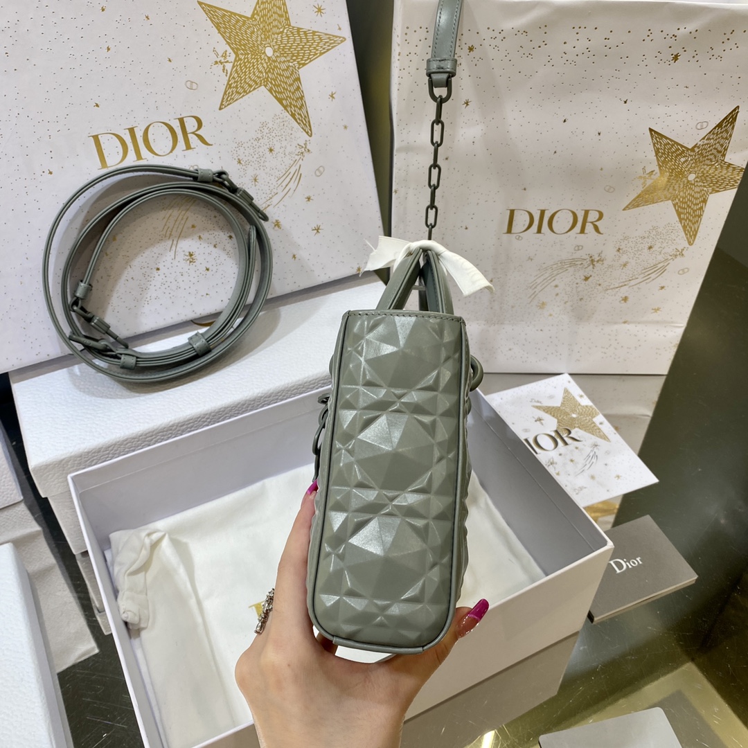 Dior Lady D-Joy is a classic style of the Goliath Bible