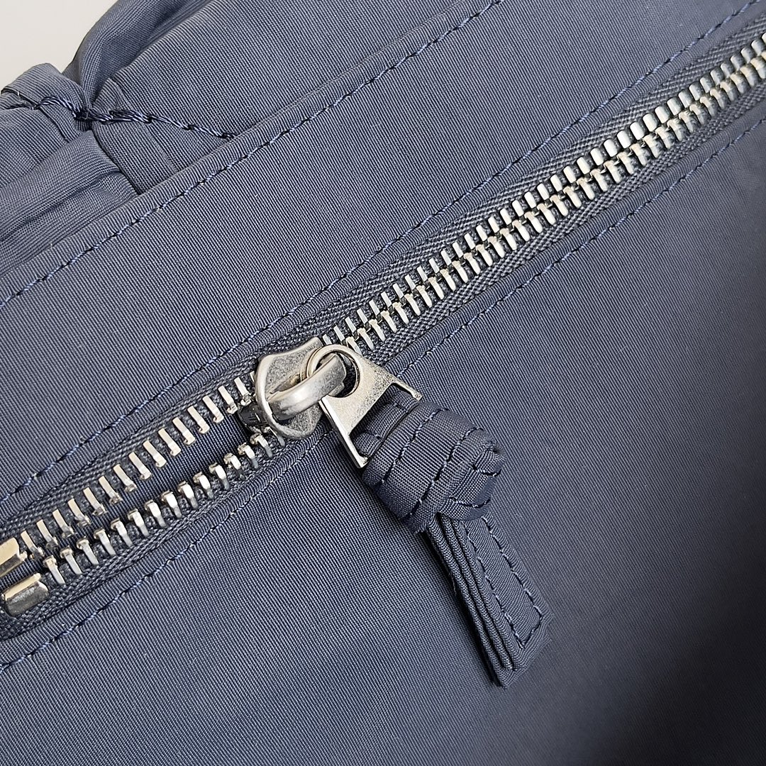 Bottega Veneta Bv Woven Nylon Bag 15 compartments oversized navy #70529