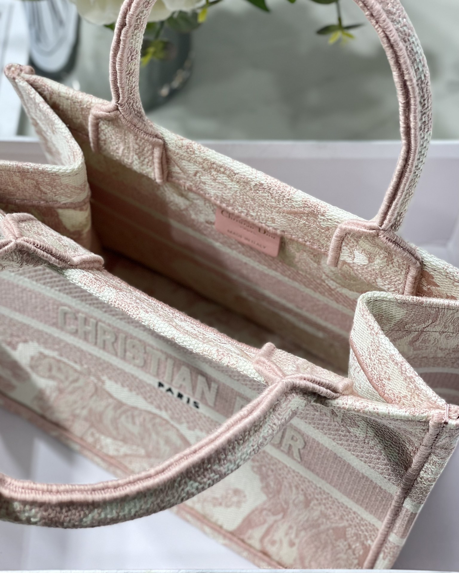 DIOR TOTE Pink tiger embroidery