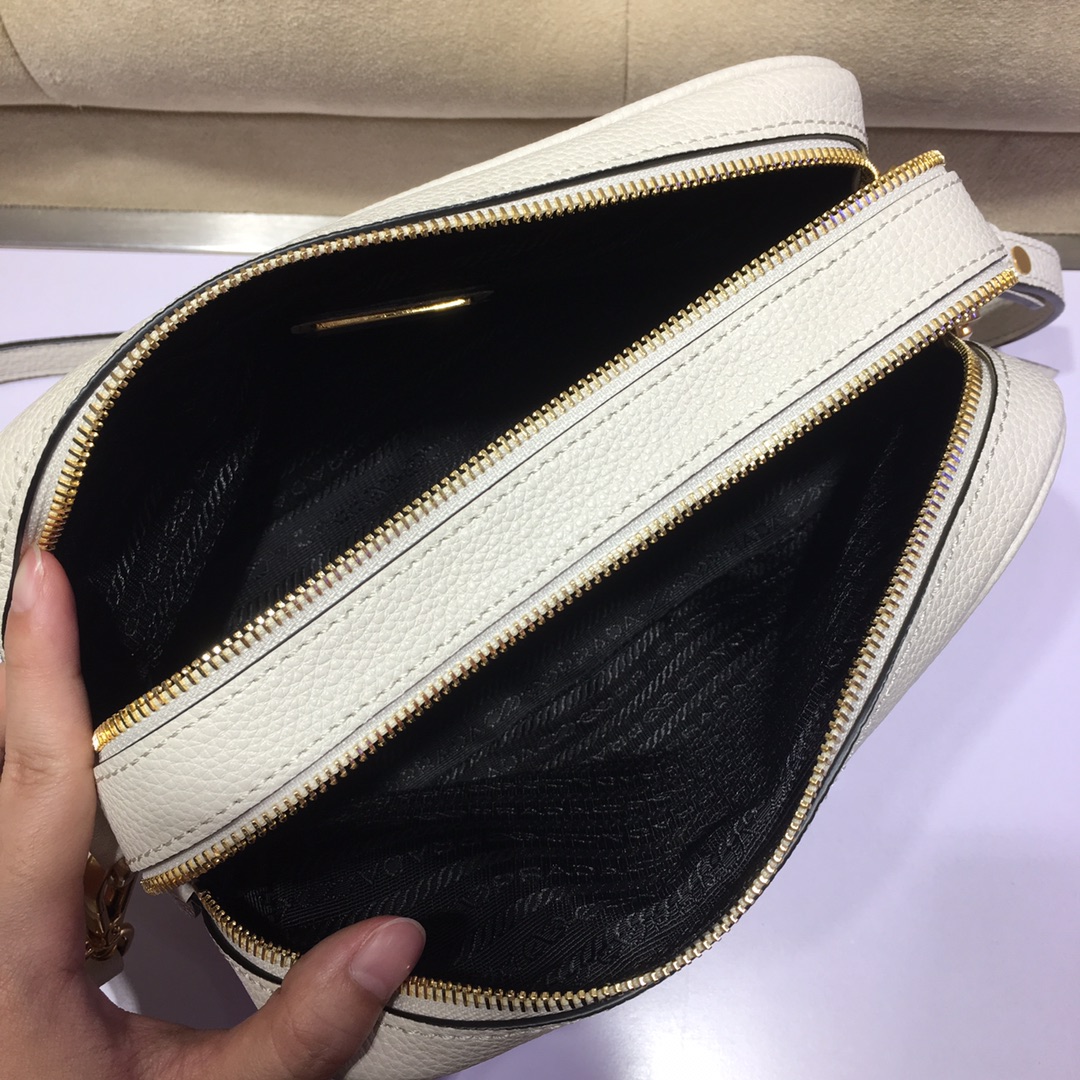 𝐏𝐑𝐀𝐃𝐀 1BH082 Buckskin pattern