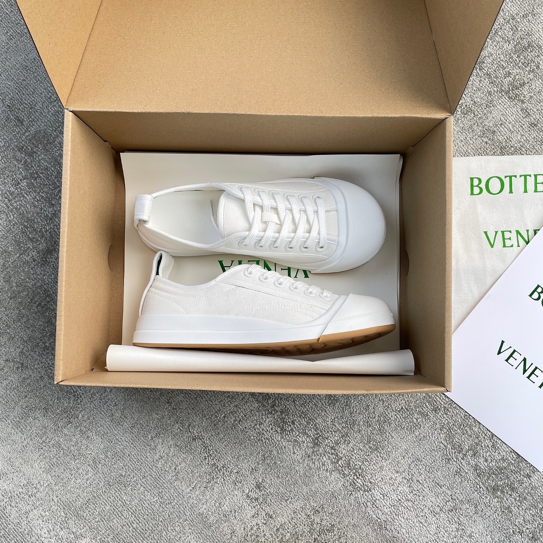 Bottegavenet*a white shoes