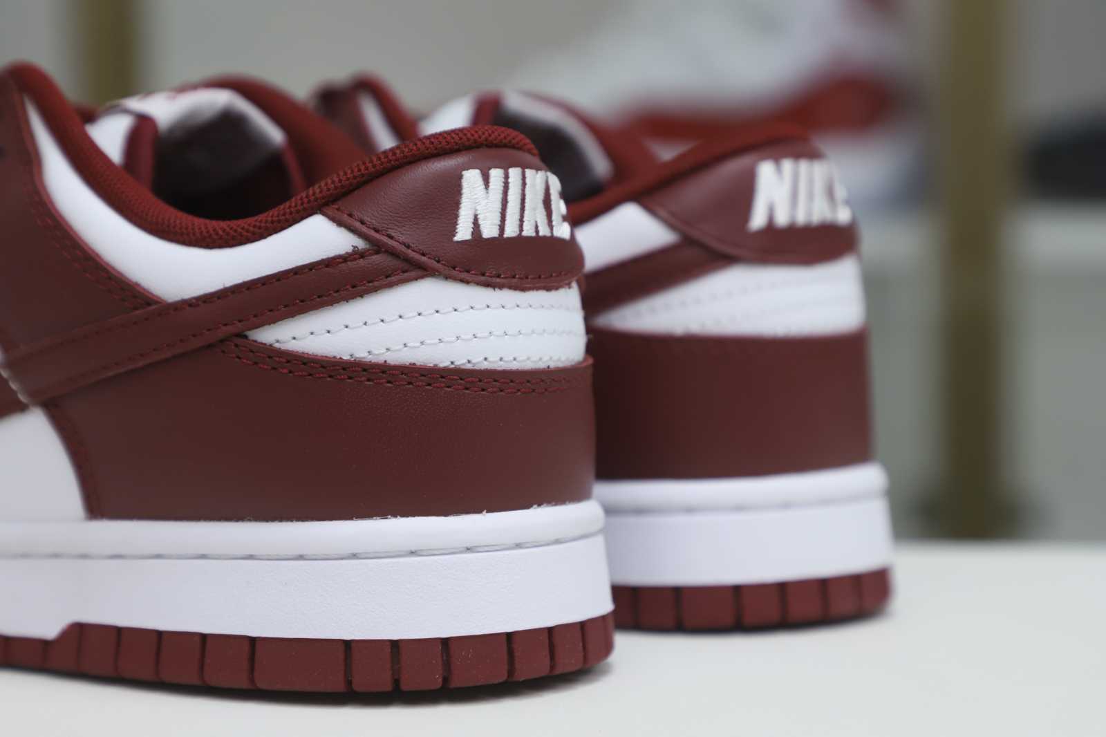 Nike Dunk LowRetro Team Red