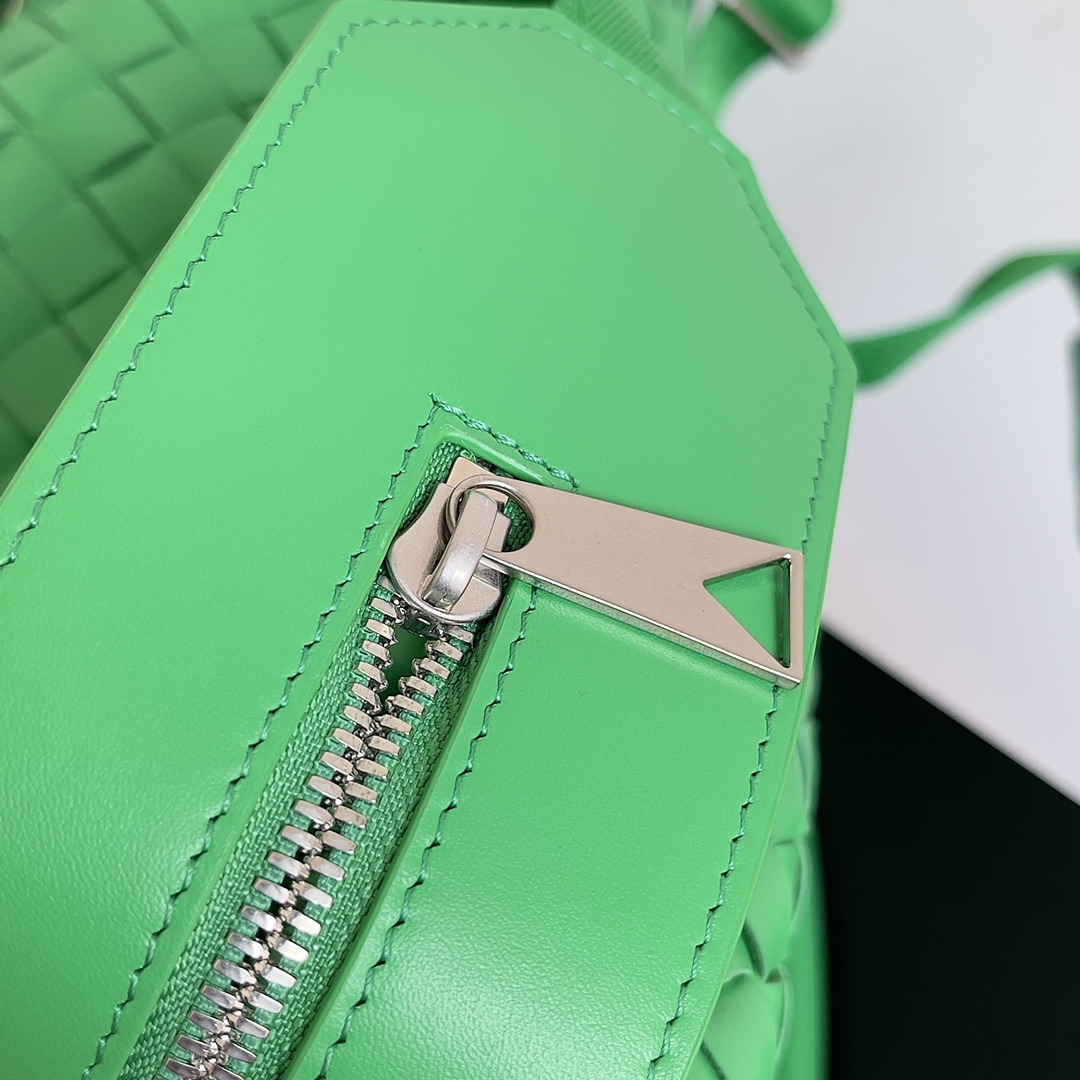 Bottega Veneta BV Woven Shoulder Bag Parrot Green #653118