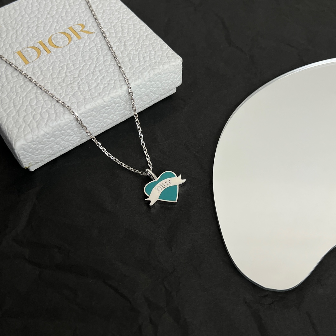 Dior necklace