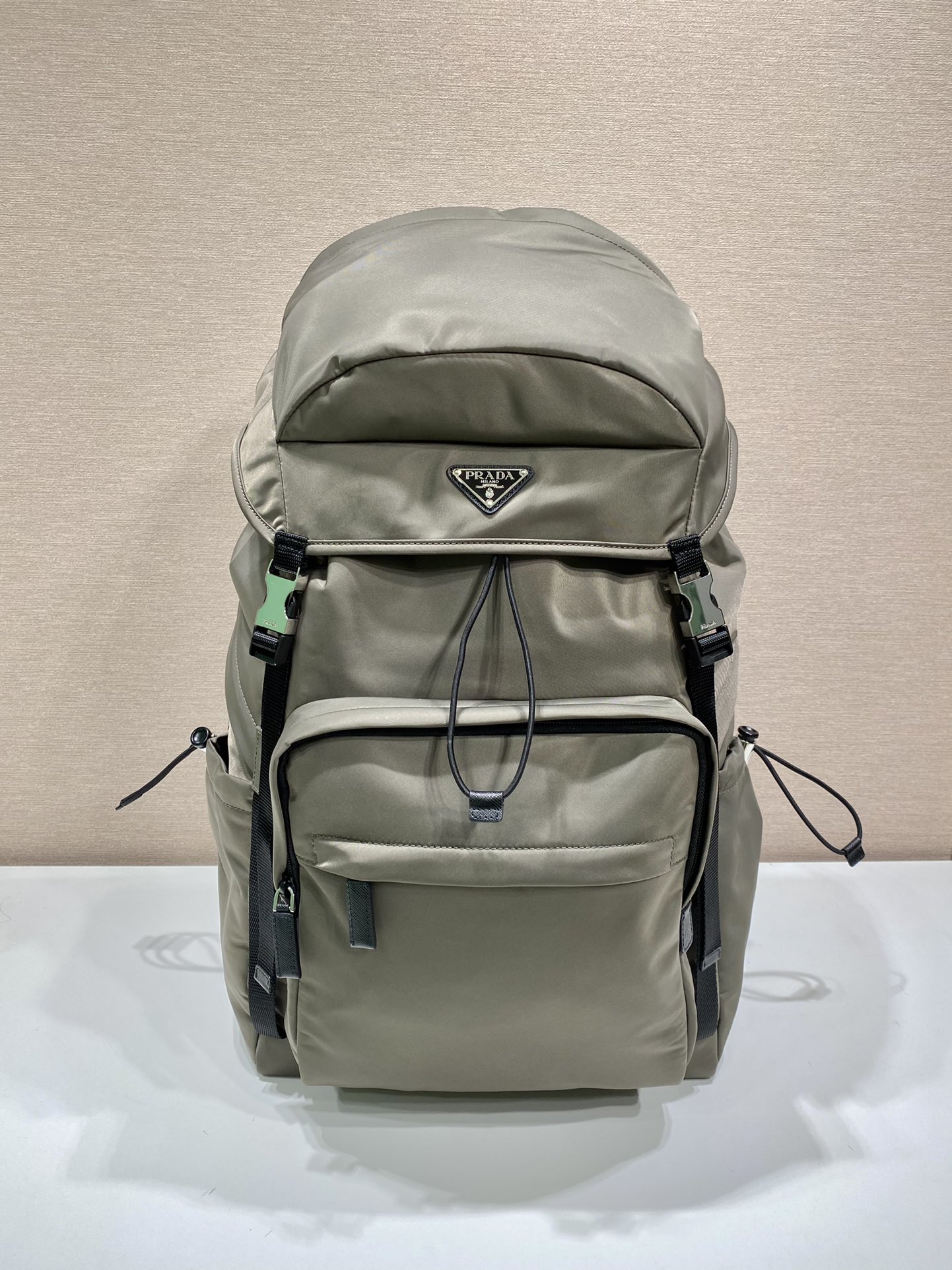 𝐏𝐑𝐀𝐃𝐀 New hiking bag 2VZ090
