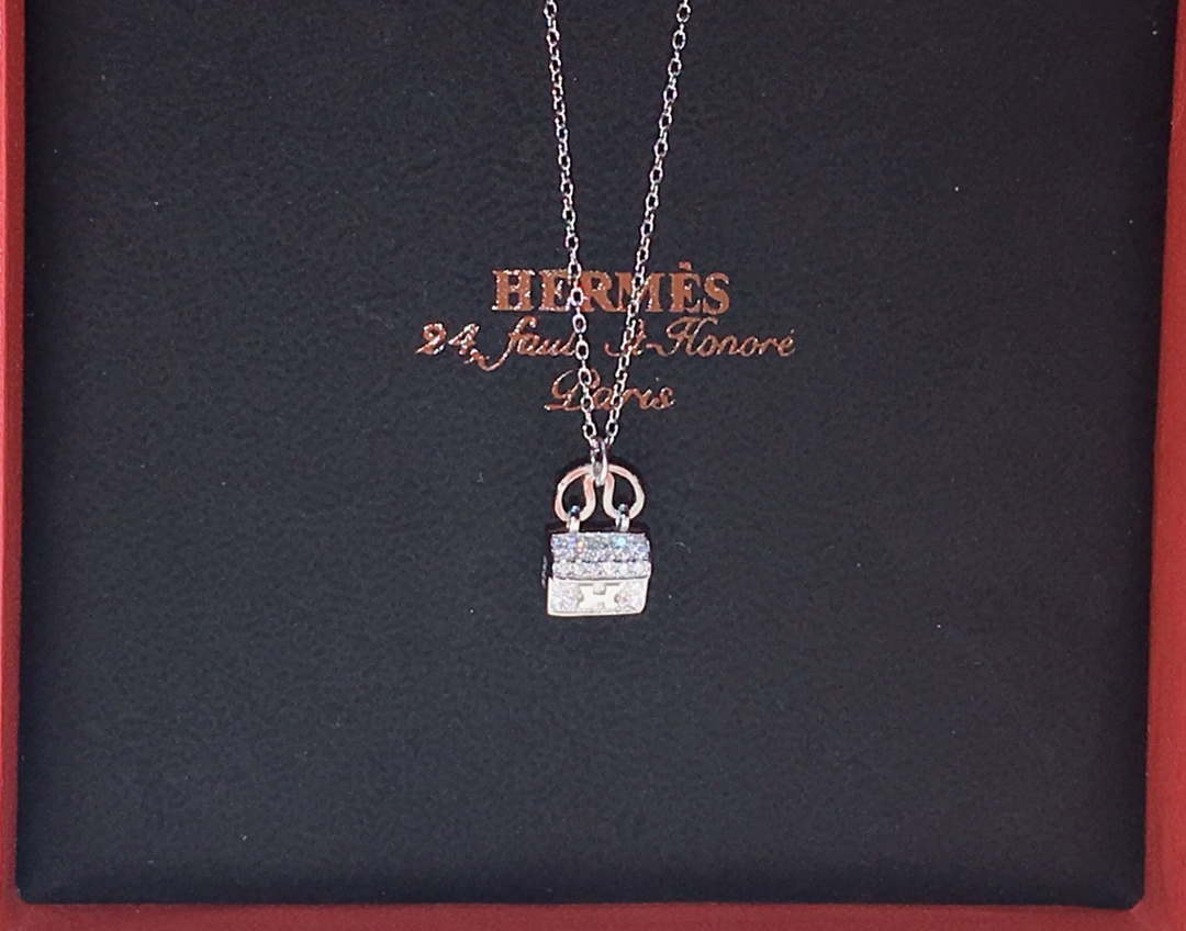 Hermes necklace