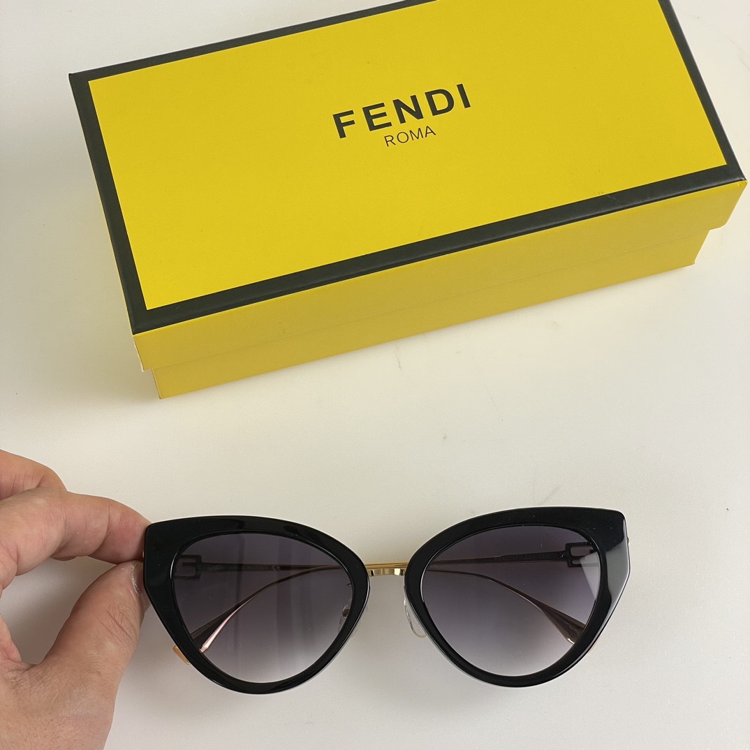 FENDI MODEL: FE40014U