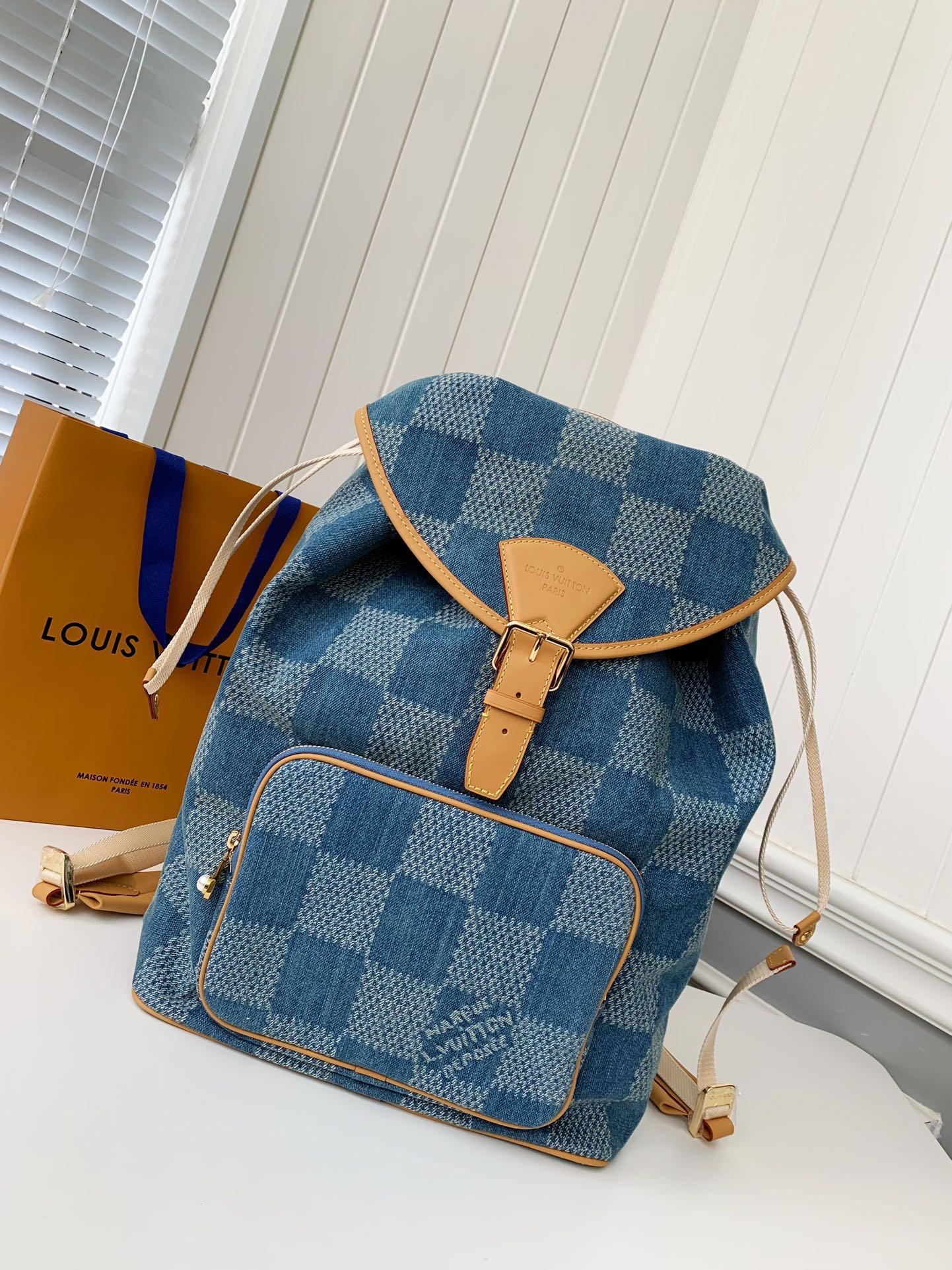 Louis Vuitton Montsouris backpack M40708 Size：32*40*19cm