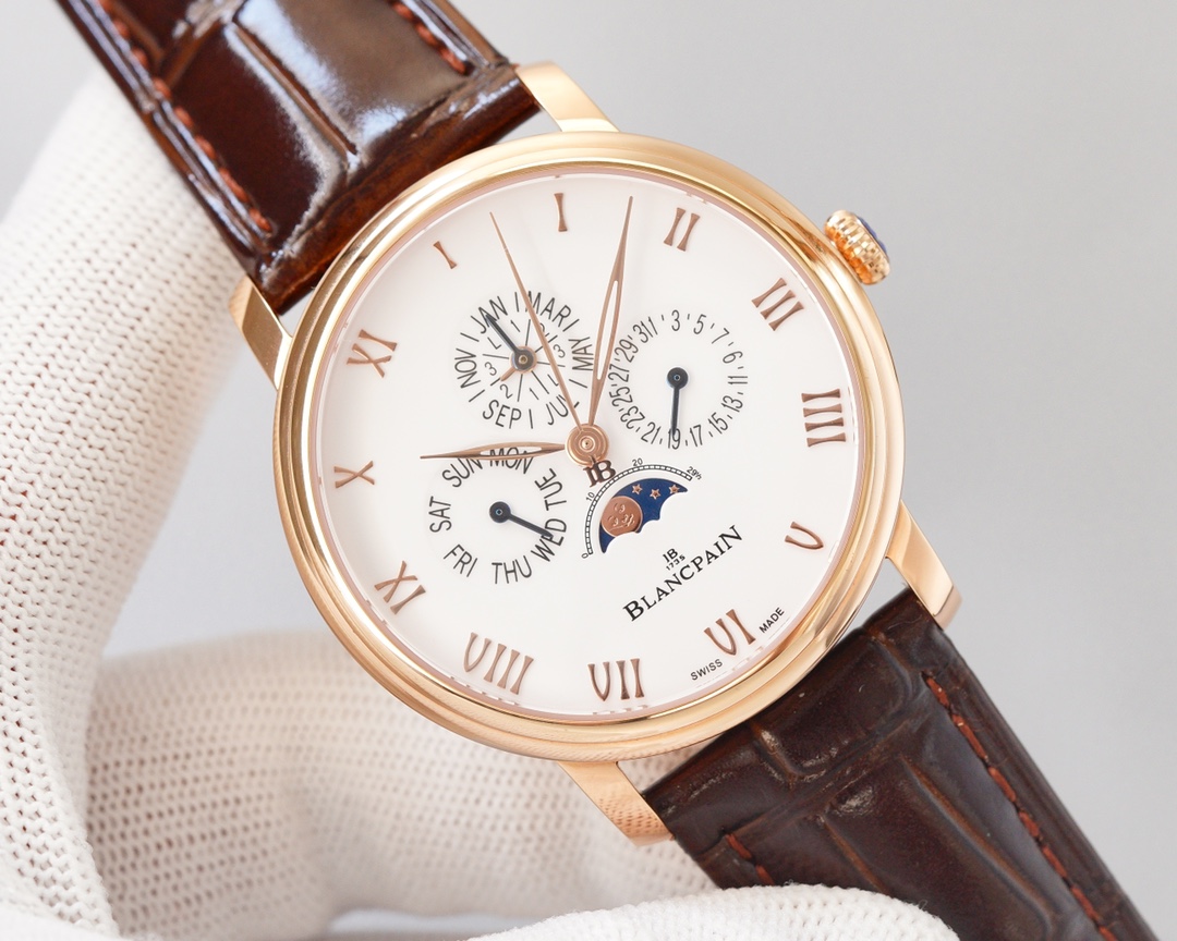 Blancpain - This functional watch comes from the classic Blancpain collection