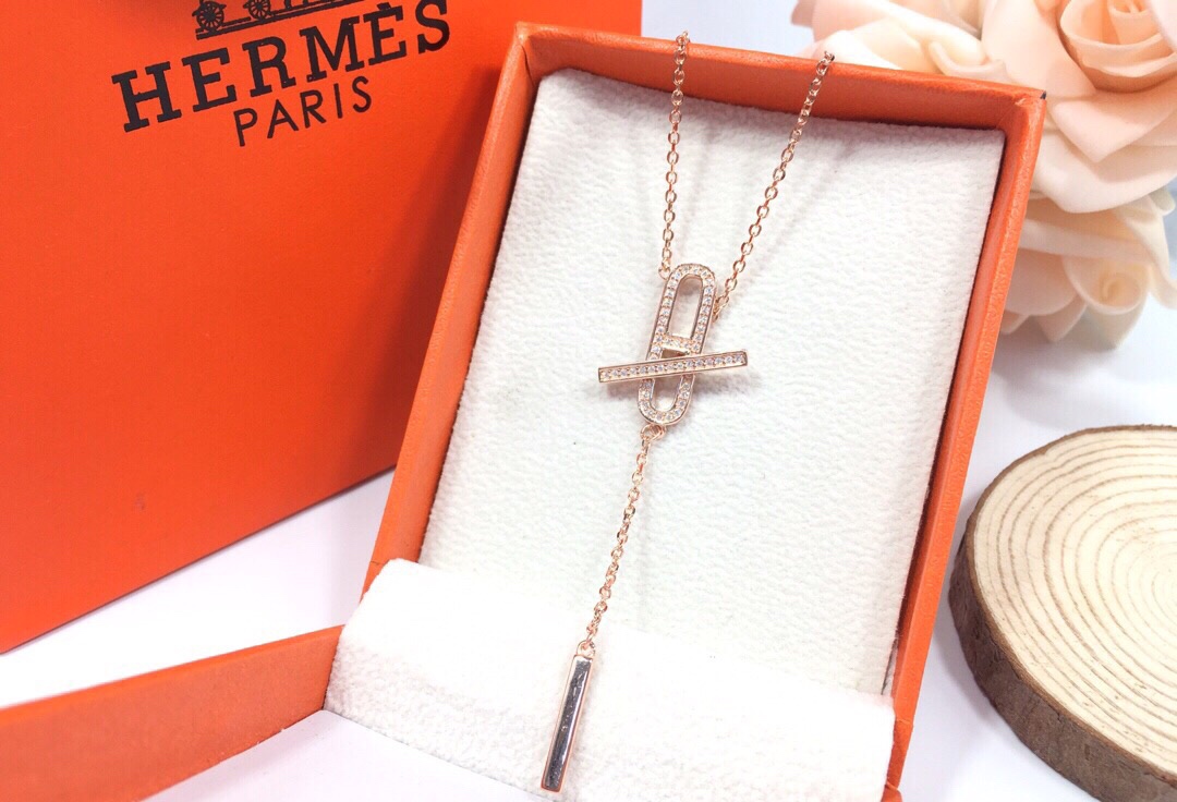 Hermes necklace