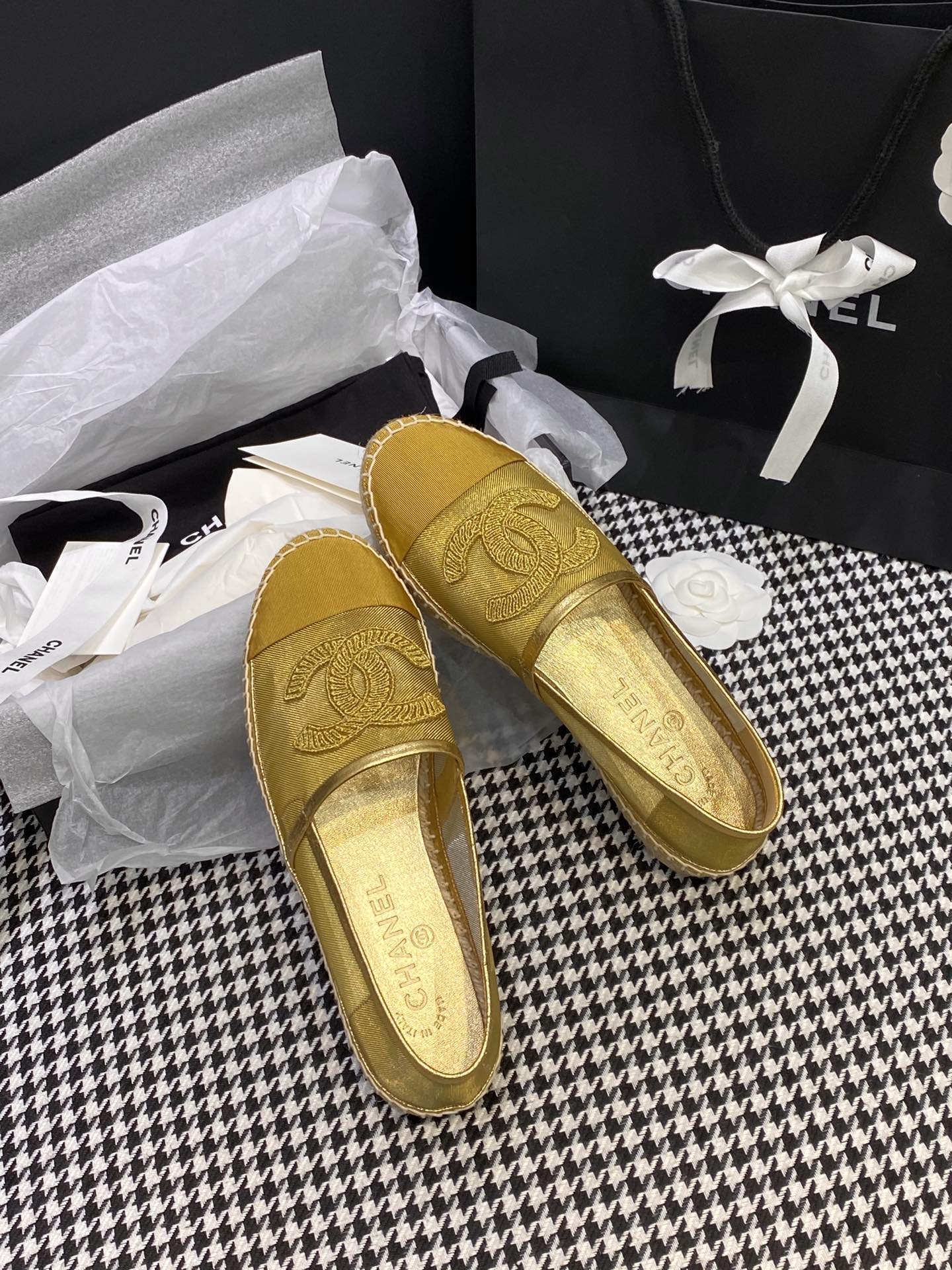 CHANEL fisherman shoes Chanel classic version of the original injection of rubber translucent rubber original color hemp sole