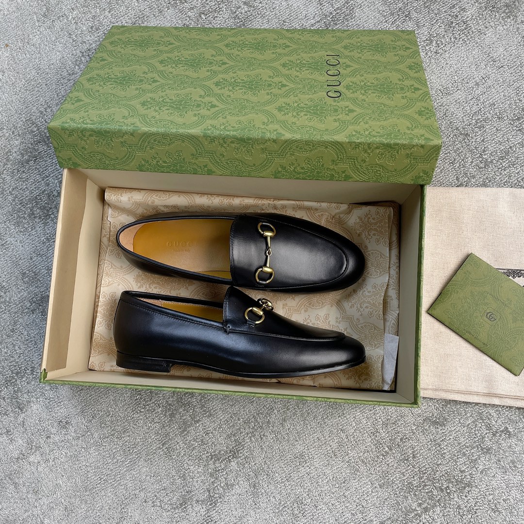 Gucci Super classic leather shoe style Calfskin mixed with sheepskin Horsebit buckle single shoe Black