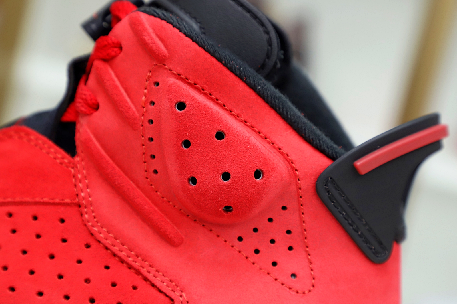 Air Jordan 6 Retro Toro