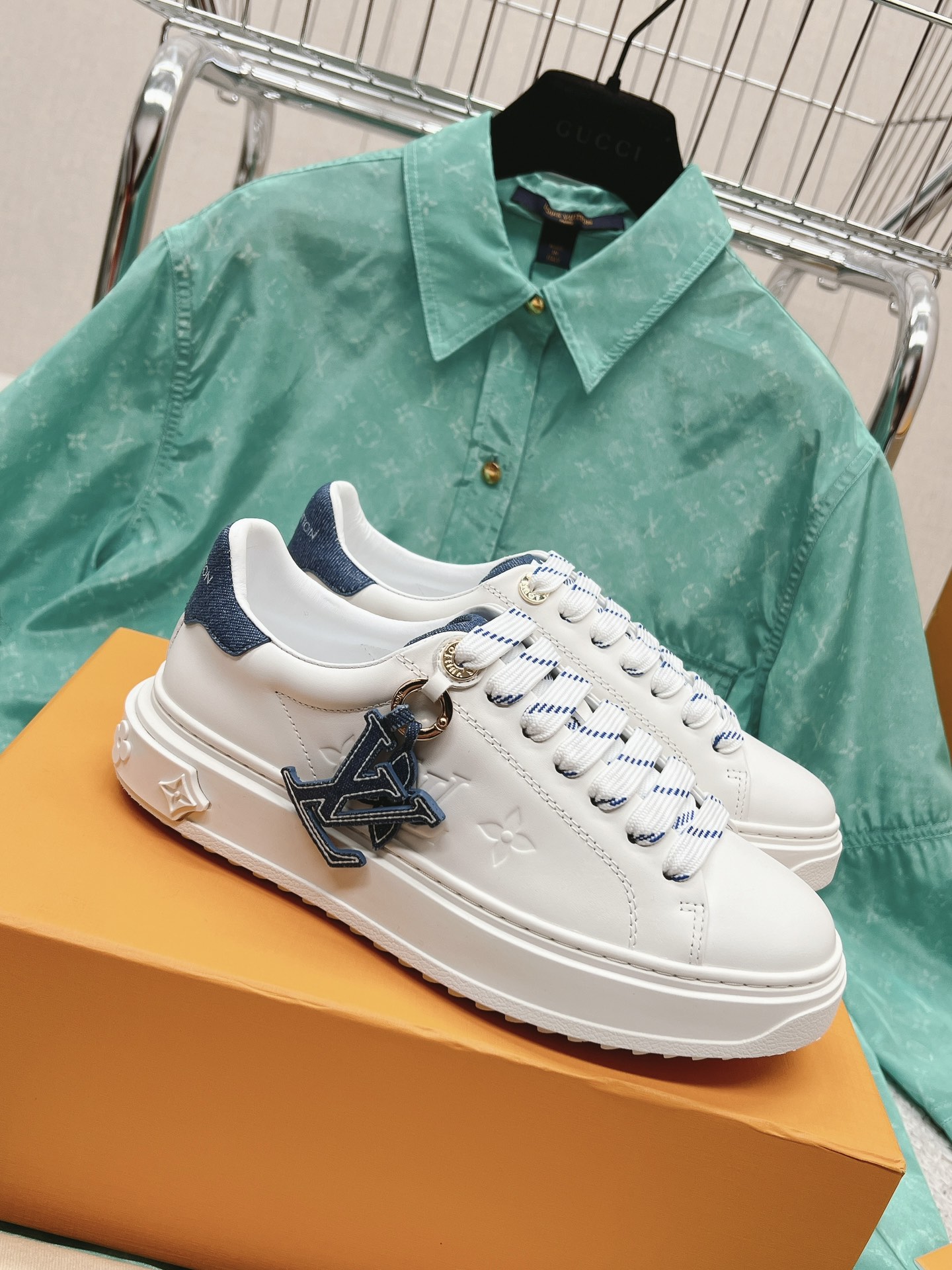 Louis Vuitton x Yayoi Kusama cooperation model classic white shoes 𝐓𝐢𝐦𝐞 𝐨𝐮𝐭 wave point sneakers