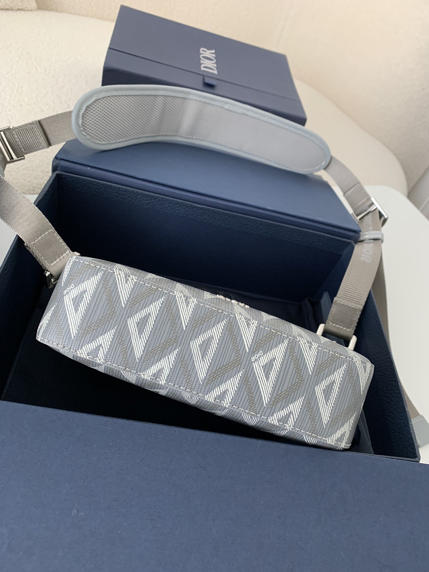 DIOR Men's SAFARI Messenger Bag, Top Quality Size: 22 * 15 * 6cm