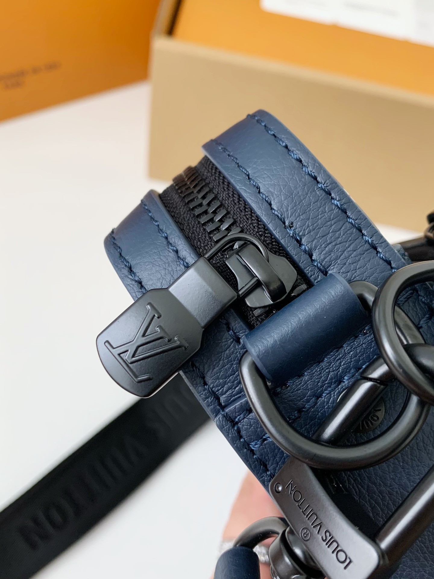 Louis Vuitton The new TRIO Postman Pack M24753 Size： 25*18.5*7cm