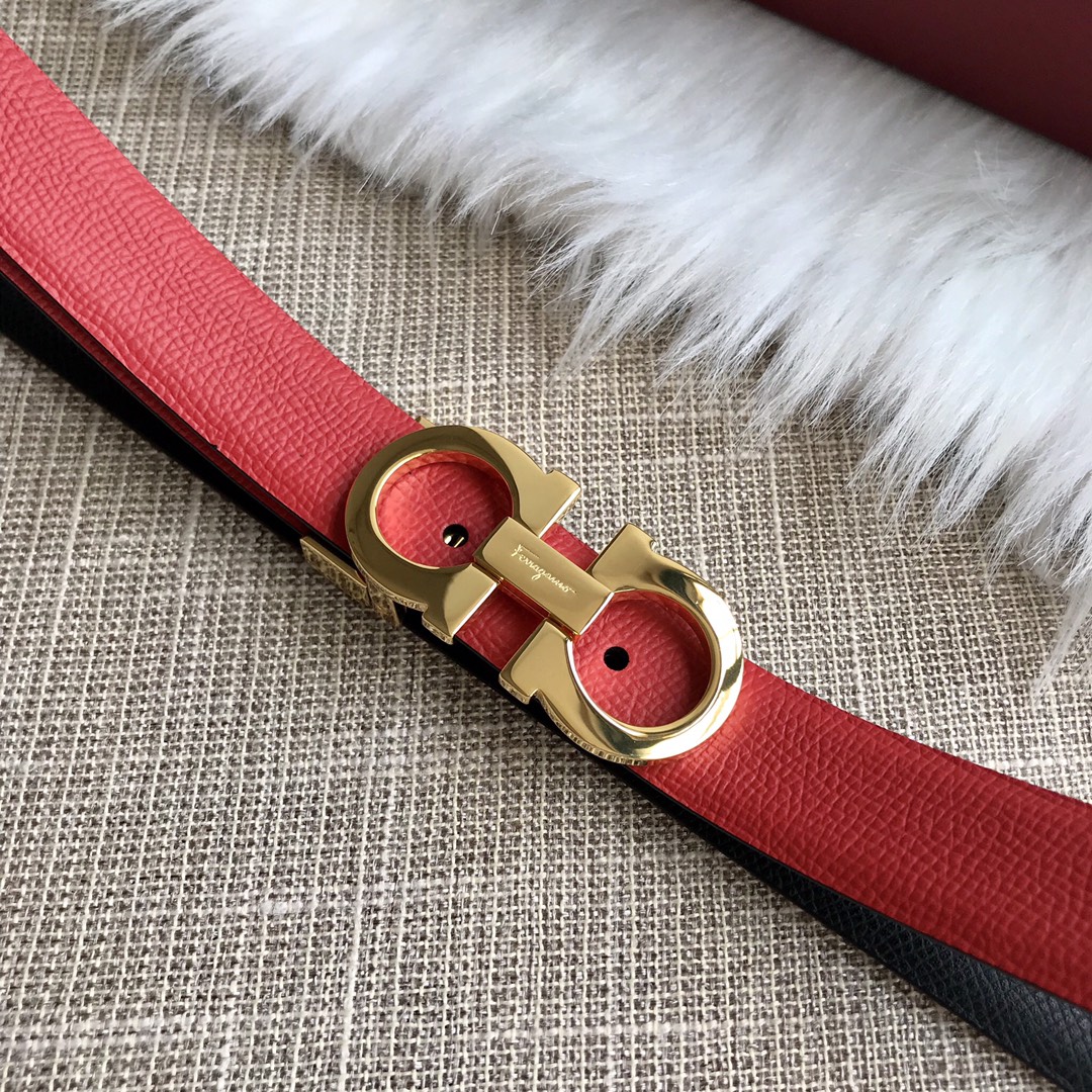 FERRAGAMO boutique buckle head, first layer of cowhide