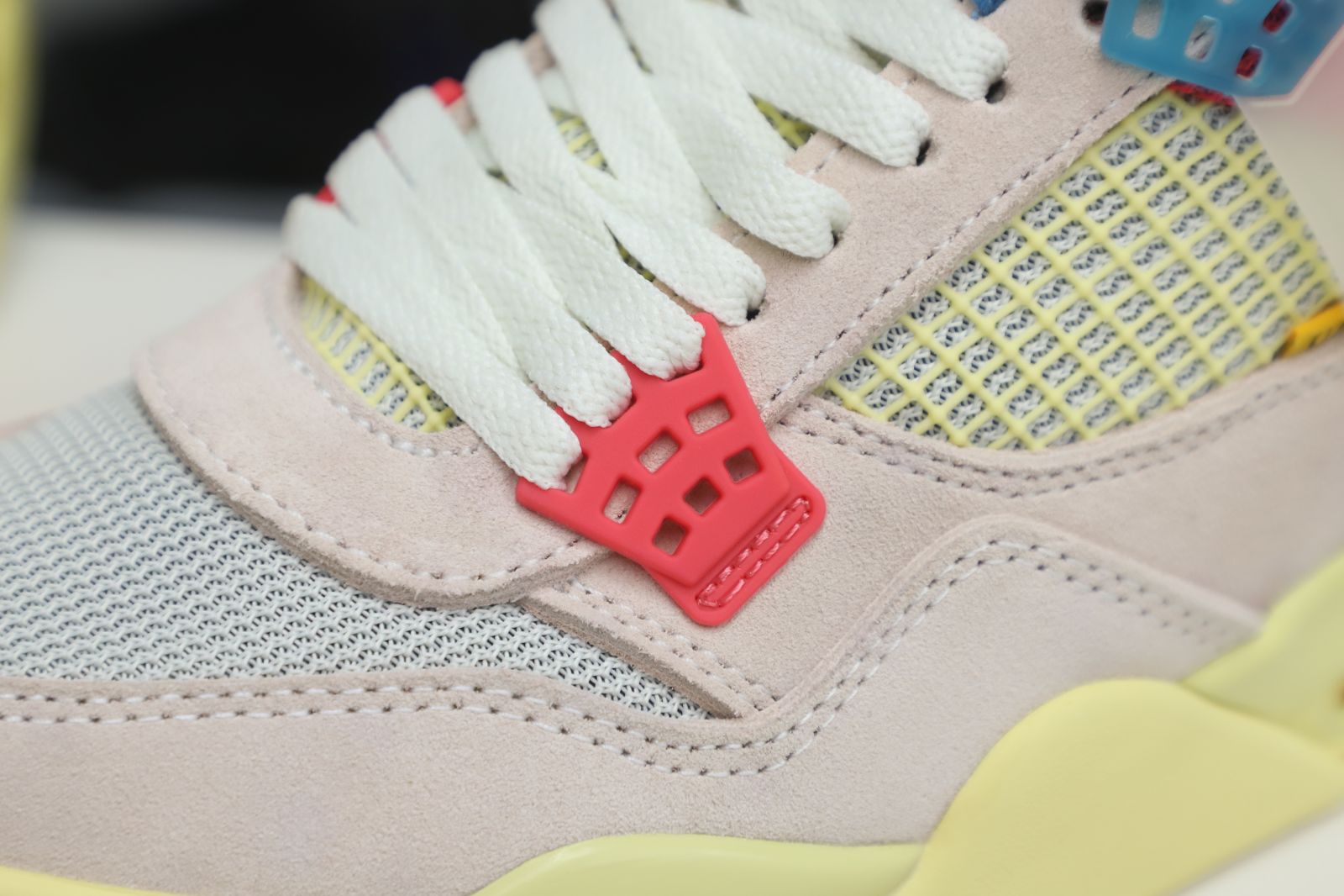 UNION LA X AIR JORDAN 4 RETRO GUAVA ICE