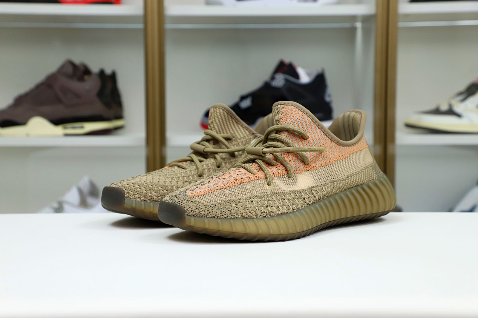Yeezy boost 350 v2 sand