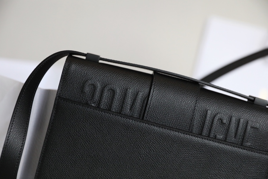 Montaigne palm print cow leather flap bag