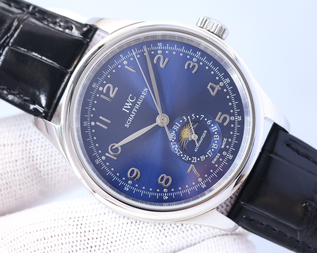 IWC- Portuguese IW390704 with Cal. 89361 chronograph movement Superluminova