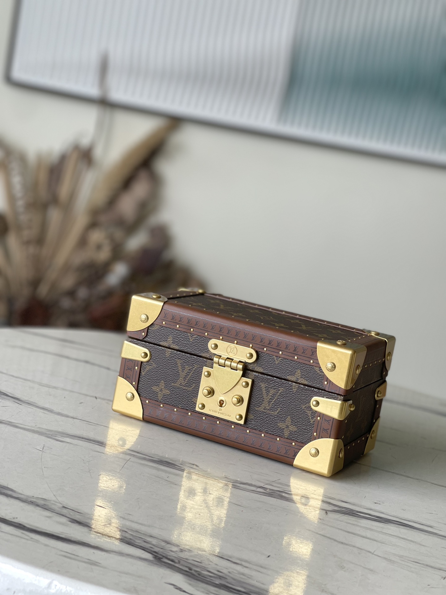 𝐋𝐎𝐔𝐈𝐒 𝐕𝐔𝐈𝐓𝐓𝐎𝐍 M20037 Pink This jewelry box is elegant Monogram canvas bag