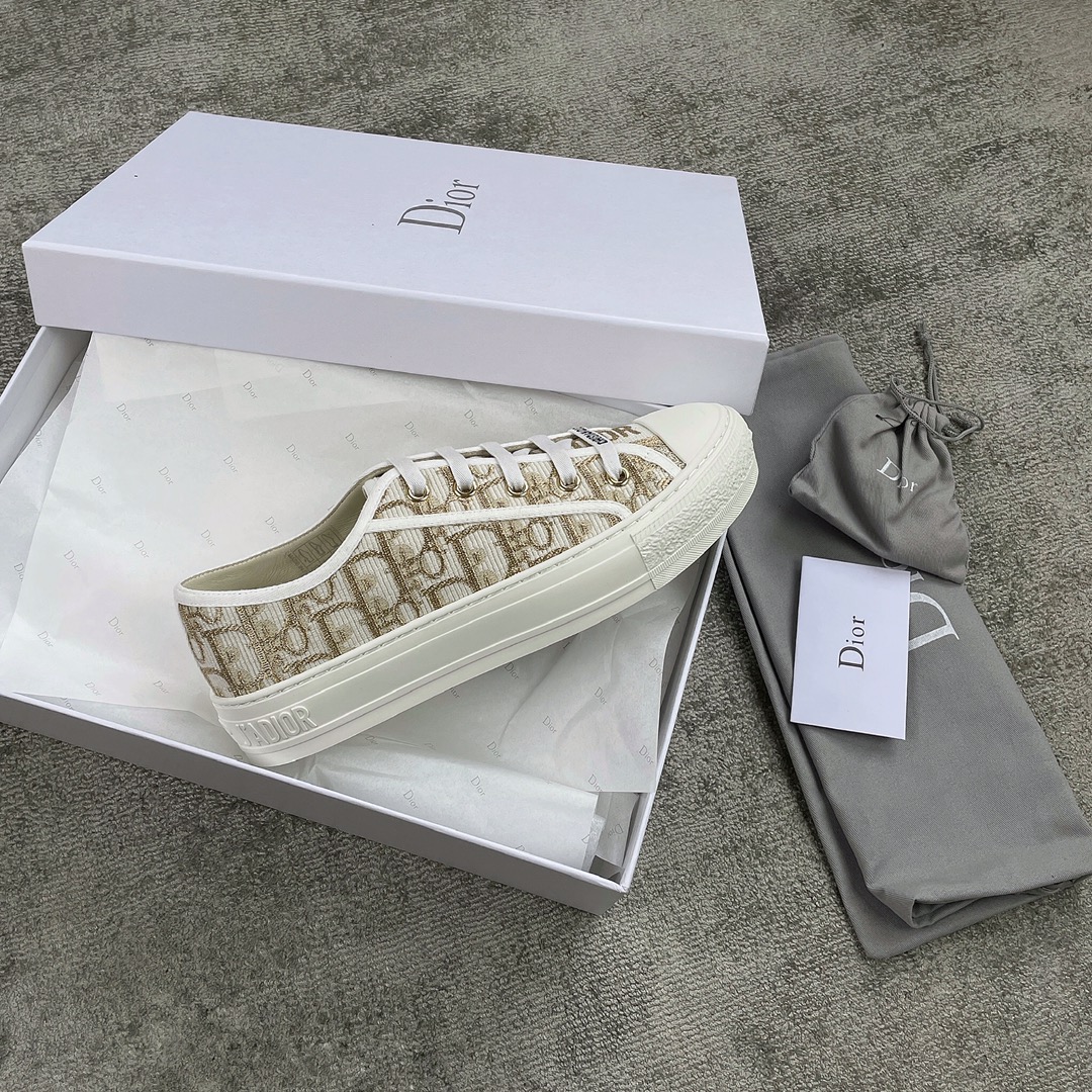 DIOR Antique Style Cloth Shoes Gold Full electric embroidery Water-dyed sheepskin lining Private moulded outsole