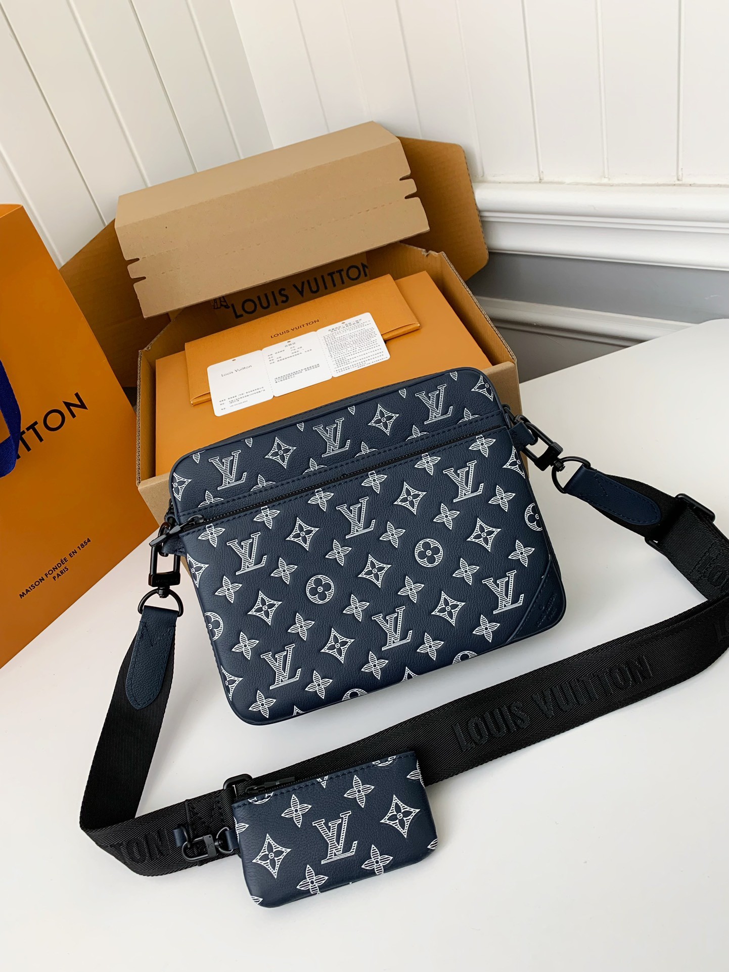 Louis Vuitton The new TRIO Postman Pack M24753 Size： 25*18.5*7cm