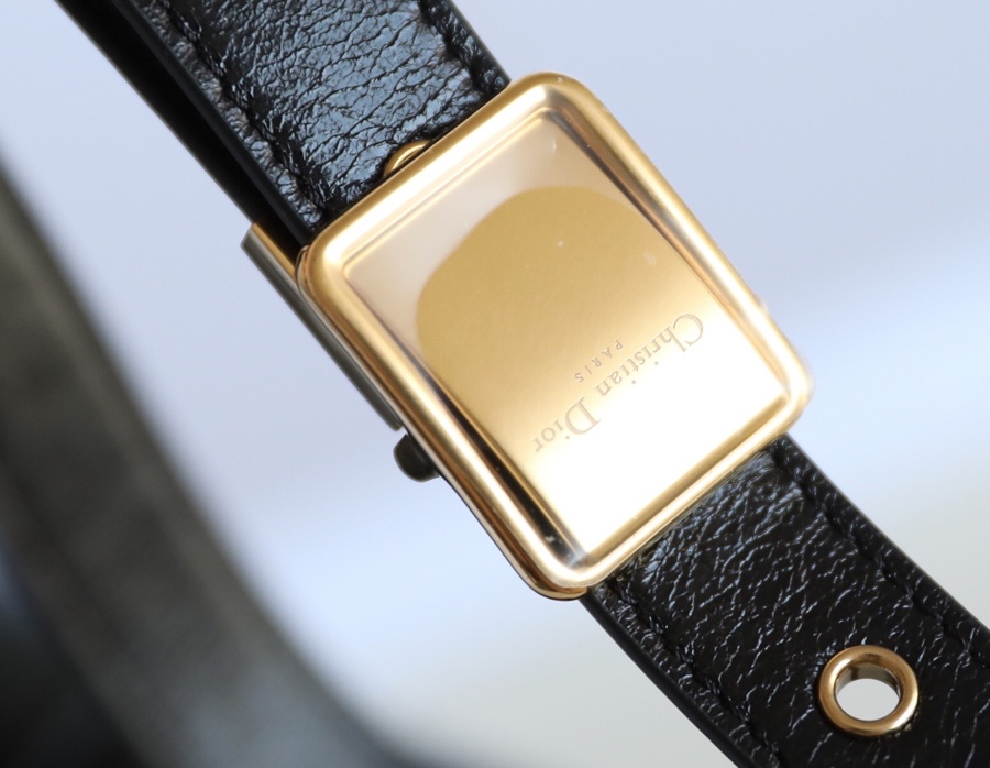 Montaigne palm print cow leather flap bag