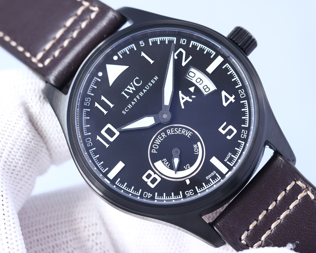 IWC- The line staff series lW5127537 movement automatic mechanical Swiss machine 2824 316 stainless steel