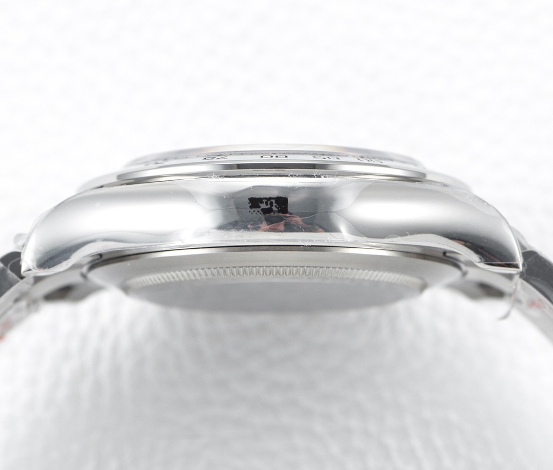 Rolex Trithong had his own Cal.4130