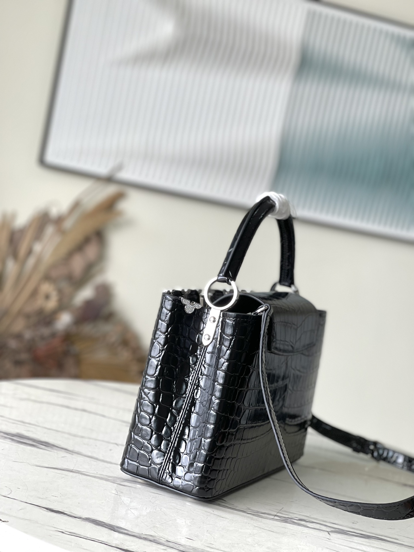 𝐋𝐎𝐔𝐈𝐒 𝐕𝐔𝐈𝐓𝐓𝐎𝐍   M51783