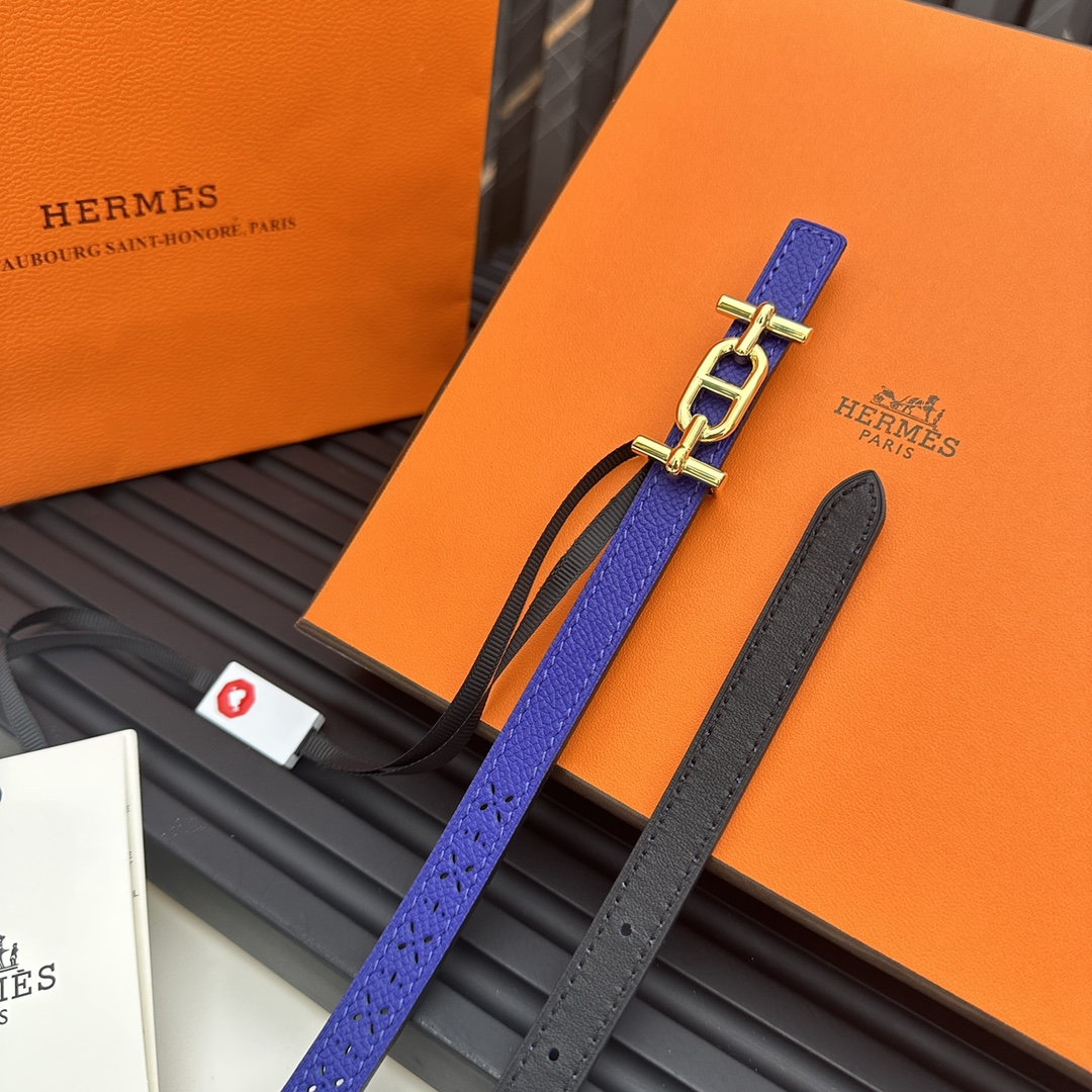 Reversible belt in Hermes Swift and perforated Epsom calfskin