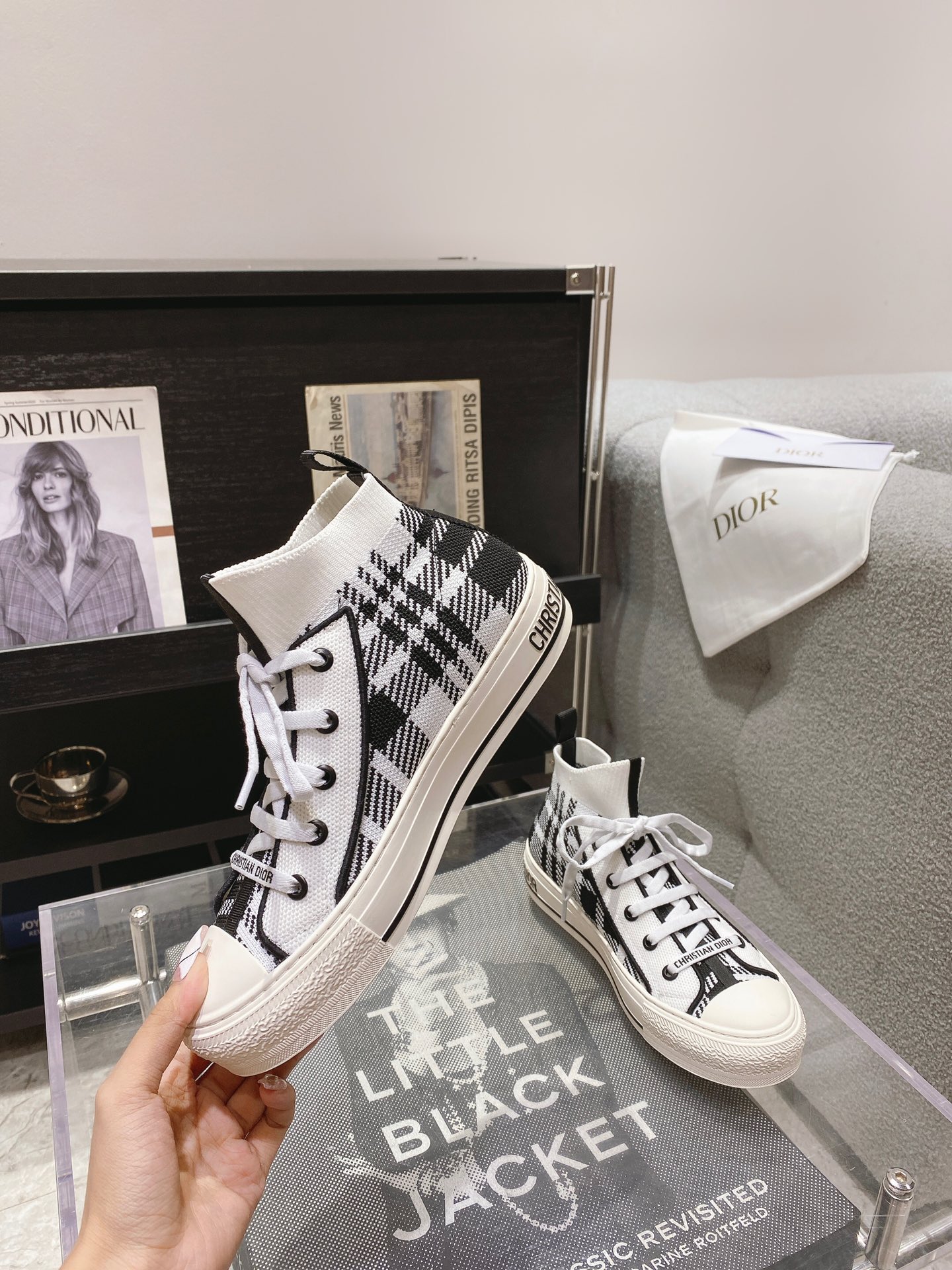 DIOR Rattan Check Casual High Top Board Shoes Fashion Board Shoes Black White