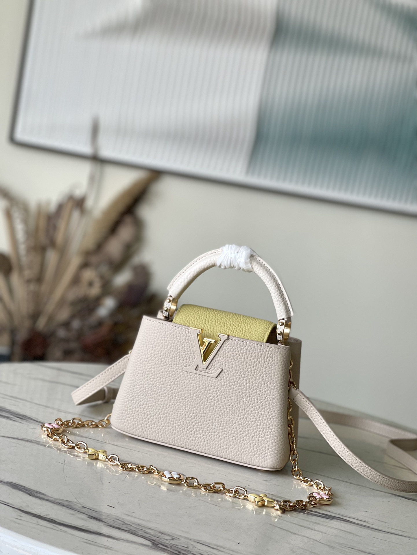 𝐋𝐎𝐔𝐈𝐒 𝐕𝐔𝐈𝐓𝐓𝐎𝐍 M20845 Yellow Colorblock Enamel Flower Chain