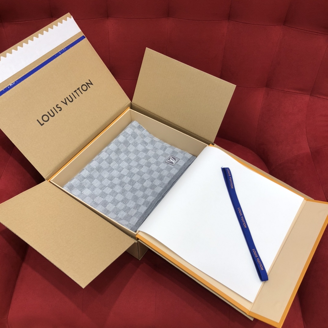 𝐋𝐨𝐮𝐢𝐬 𝐯𝐮𝐢𝐭𝐭𝐨𝐧 Checkered Men's Scarf 100% Wool