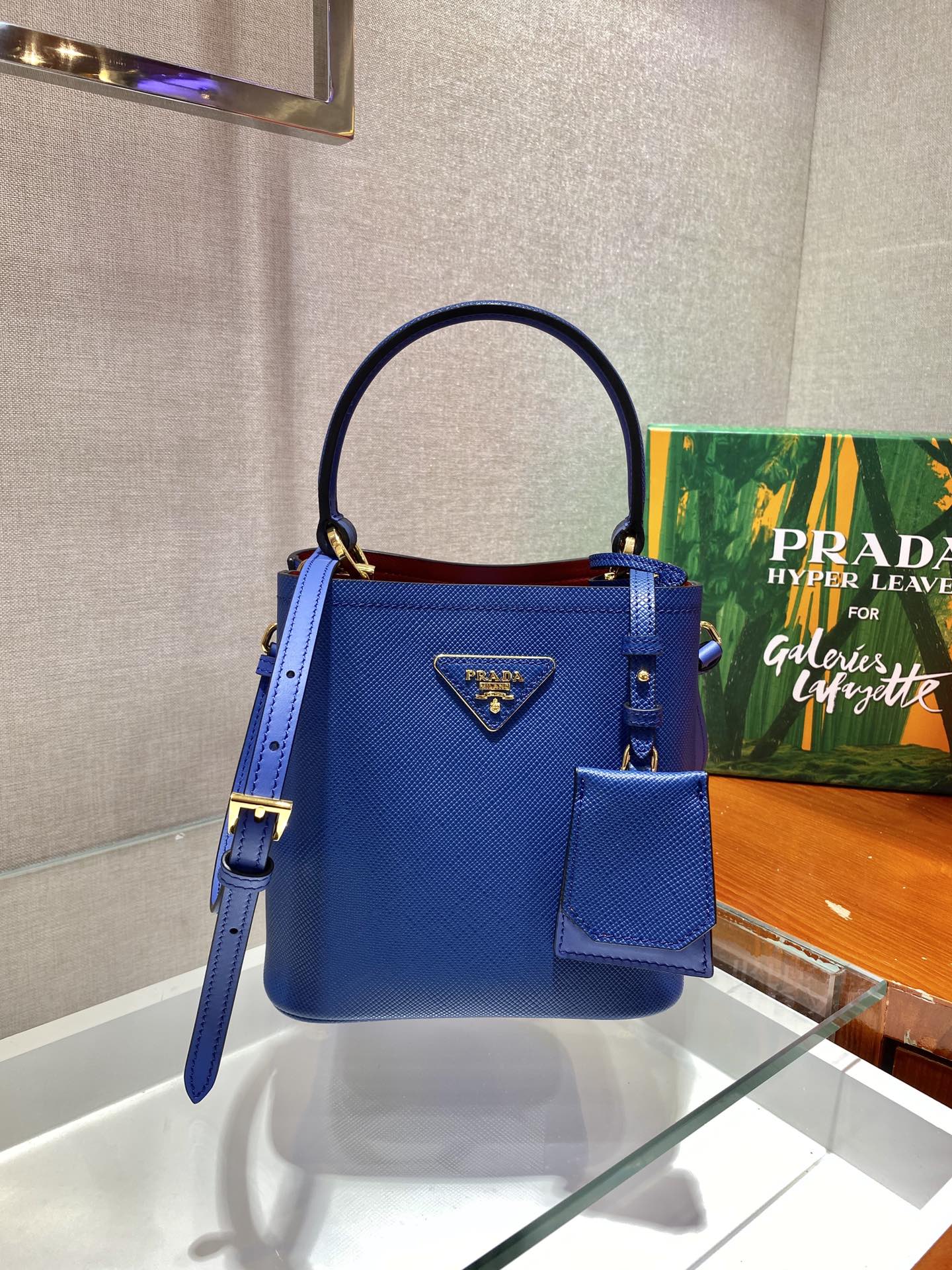 𝐏𝐑𝐀𝐃𝐀 1BA217 Mini