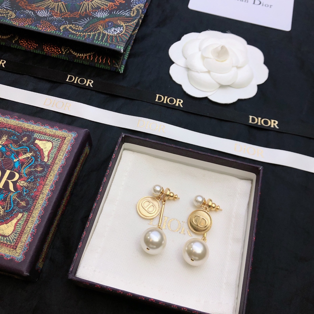 Dior stud earrings