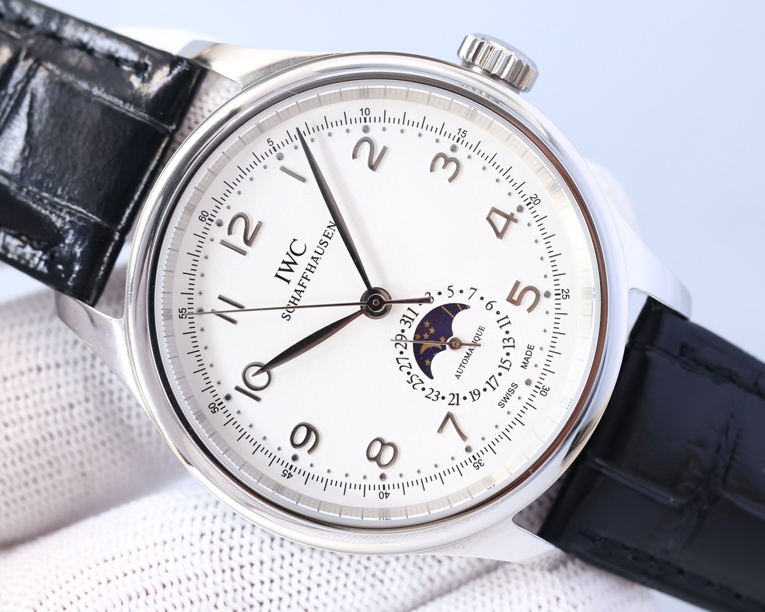 IWC- Portuguese IW390704 with Cal. 89361 chronograph movement Superluminova