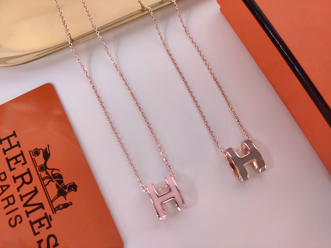 Hermes necklace