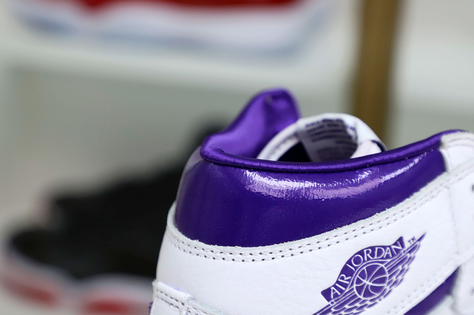 Air Jordan 1 High OG Court Purple