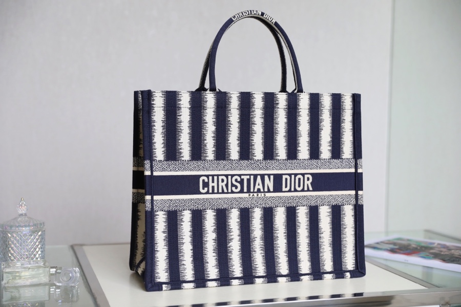 DIOR TOTE striped shopping bag