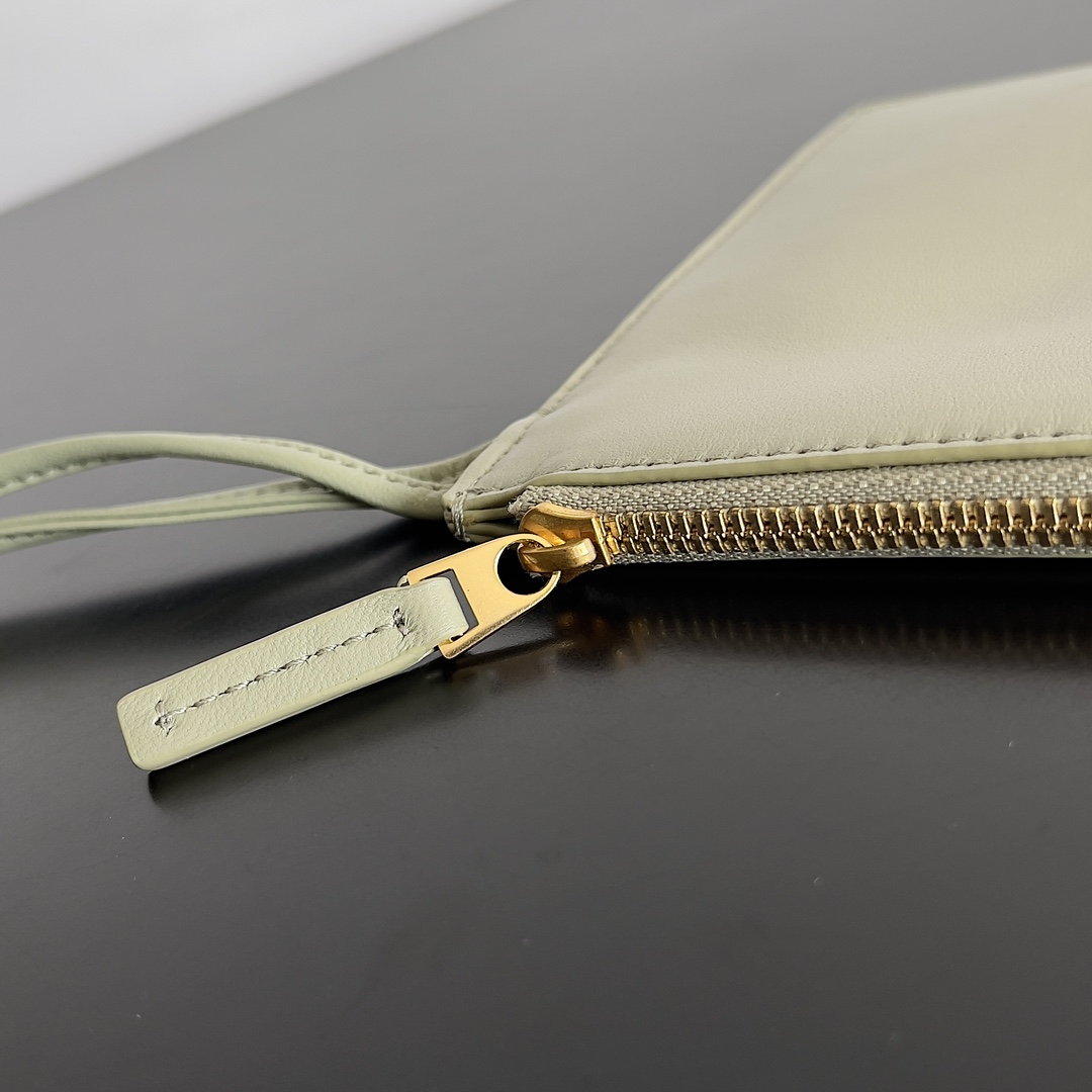 Bottega Veneta bv vegetable basket medium Travertine green #608810