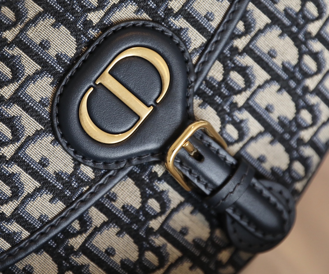 Old flower ❖ Medium 𝘾-𝟎𝟖𝟏 𝙙𝙞𝙤𝙧𝙗𝙤𝙗𝙗𝙗𝙮