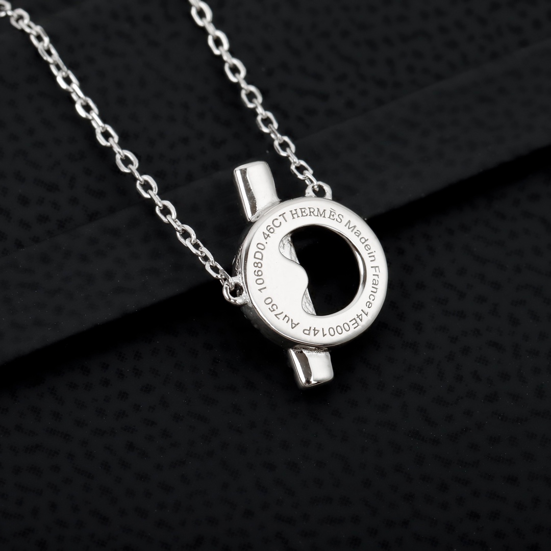 Hermes necklace