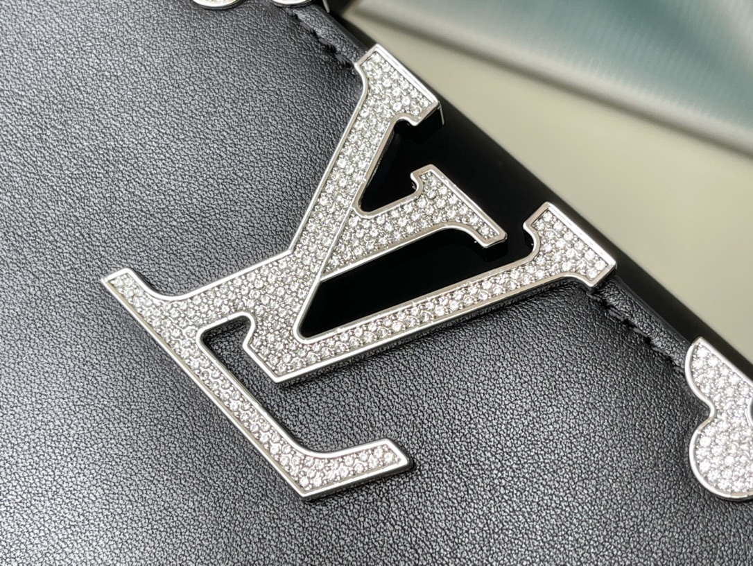 𝐋𝐎𝐔𝐈𝐒 𝐕𝐔𝐈𝐓𝐓𝐎𝐍   M51783