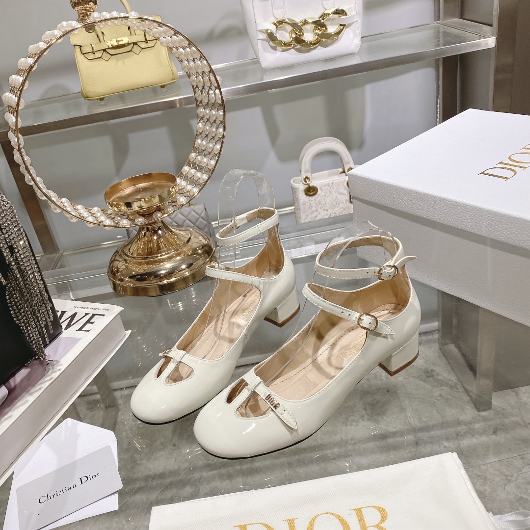 DIOR Retro Fashion Cutout Double Buckle Chunky Heel Mary Jane Shoes 3.5cm Beige