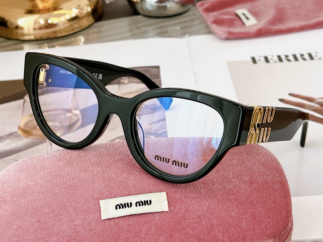 MIU MIU SMU 01v